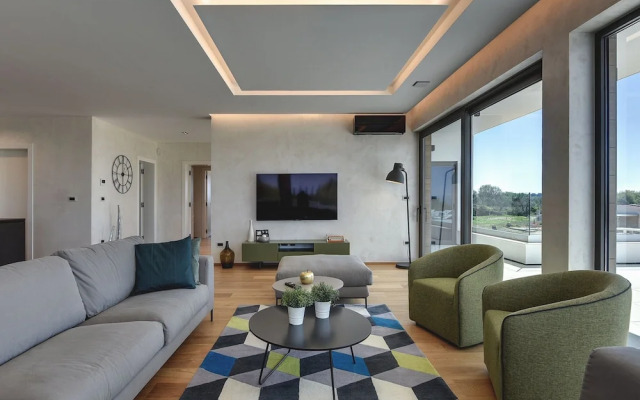 Villa in Vodnjan With Swimming Pool