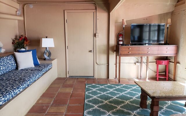 Little Indigo Apartments