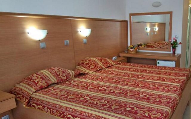 Ilyssion Hotel