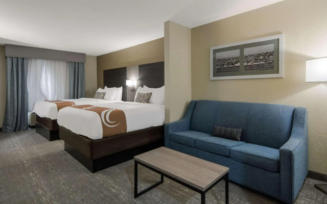 Quality Inn & Suites Roanoke - Fort Worth North