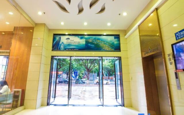 Yalkang Business Hotel (Guangzhou Zhujiang New Town Tancun Subway Station)