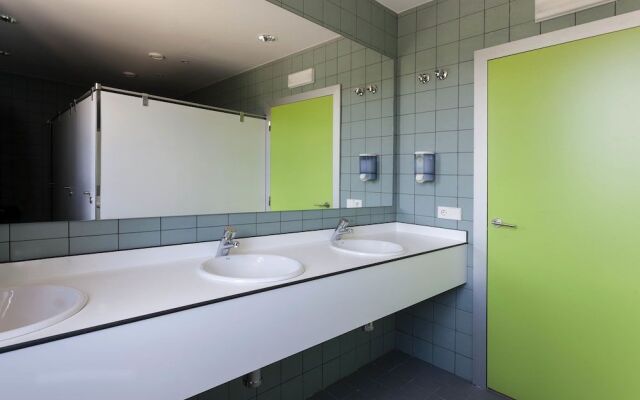Youth Hostel Non Stop Inn by IrriSarri Land