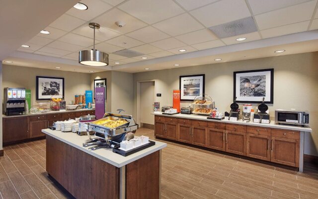 Hampton Inn & Suites Sacramento at Csus