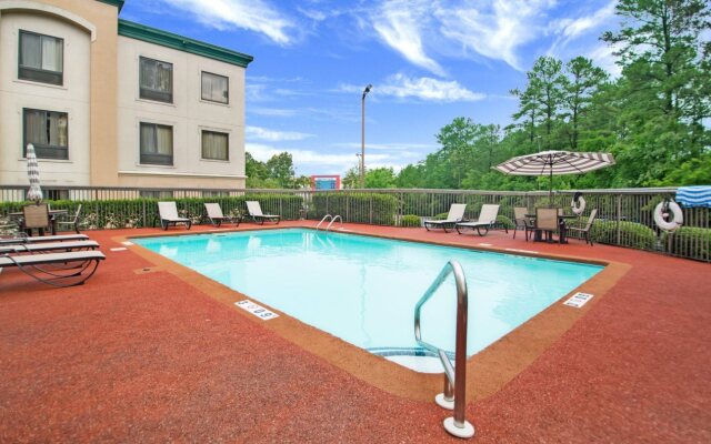 Four Points by Sheraton Fayetteville Fort Liberty