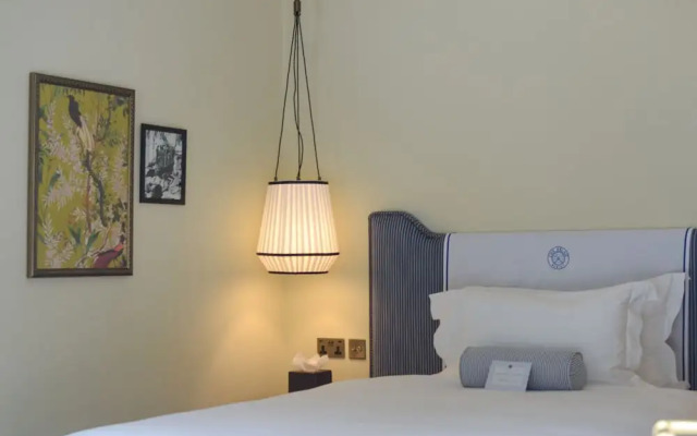The Red Lion Hotel