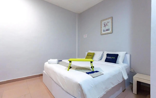 Urbanview Hotel Crystal Nagoya Batam by RedDoorz