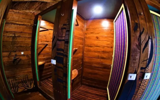 Kin Hostal and Camping
