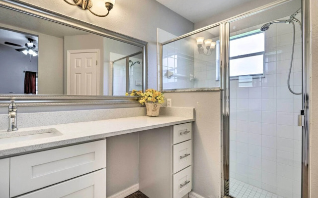 Charming Kissimmee Retreat w/ Pool & Lanai!