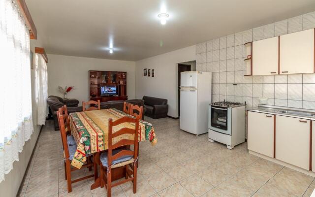 Aluguel Casa 2 Quartos para 8 Pessoas Bombas/SC