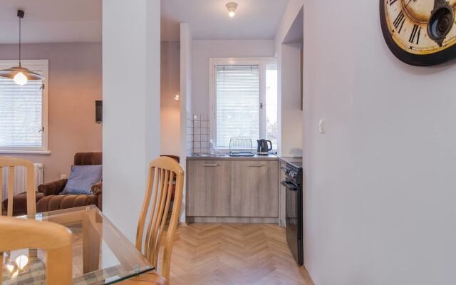 FM Economy 2-BDR Apartment - Next to Serdika Center