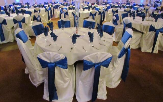 The Armada Inn & Suites Glendale Heights