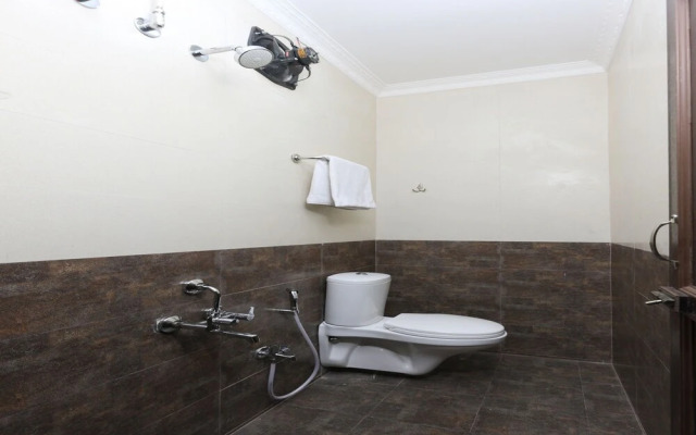 OYO 13006 Arumbakkam Inn