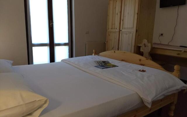 Hotel Ristorante Sassi Rossi