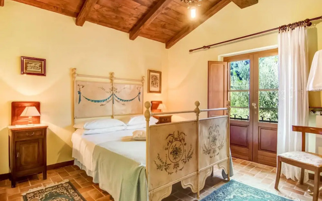 Belvilla by OYO Farmhouse With Garden