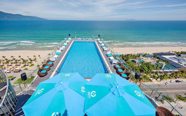 Yarra Ocean Suites Danang