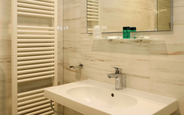 Hotel Dama