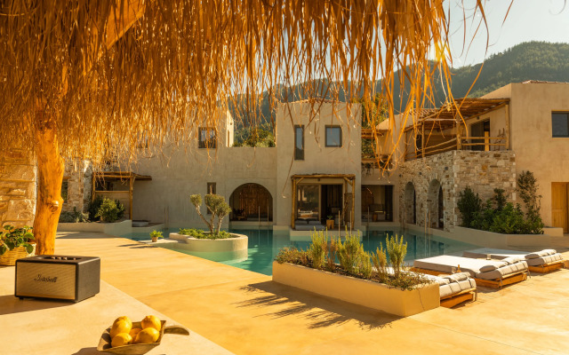 Meli Suites