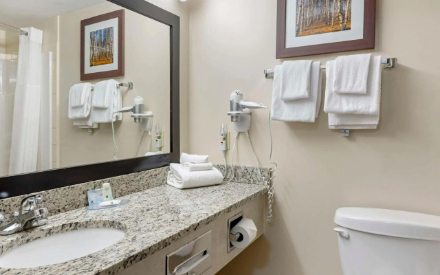Quality Inn Airport