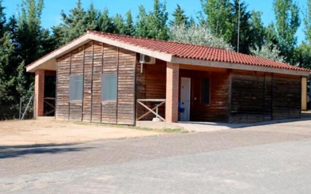 Hostal - Bungalows Camping Cáceres
