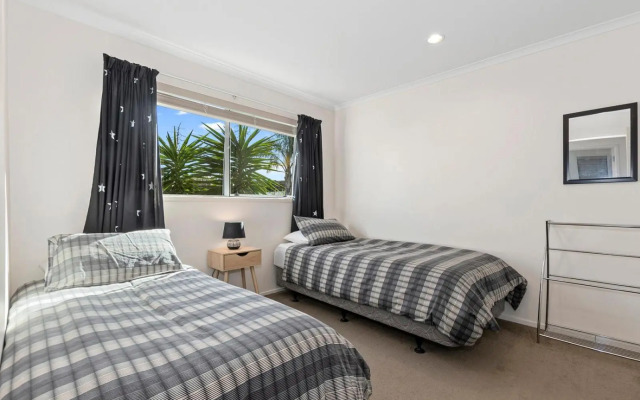 The Nautical Bach - Mangawhai Heads Holiday Home