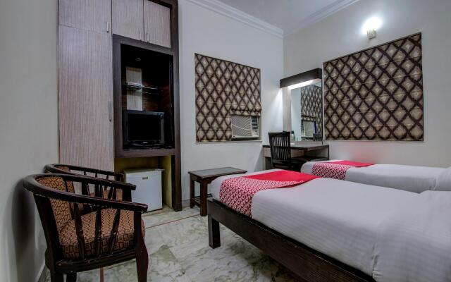 OYO 3512 Hotel Crystal Residency