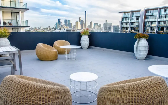 Beautifully Furnished Inner-city Pad