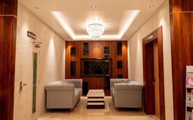 The Grand Royal Hotel