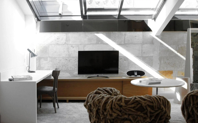 Yndo Hotel