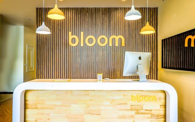 Bloom Hotel - Golf Course Road, Sector 43