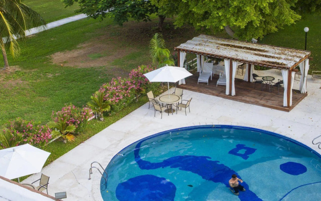 Las Gaviotas Hotel & Suites