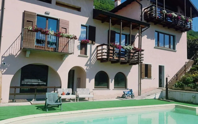 Luci dal Lago