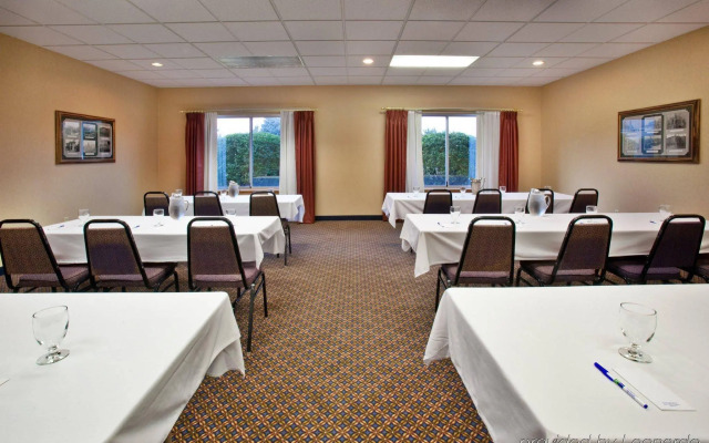 Best Western Holiday Manor