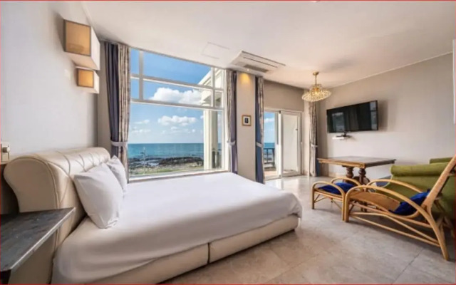 Hotel White House