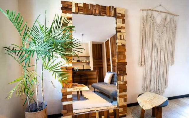 Studio Apt, Great Location, Amazing Rooftop Pool