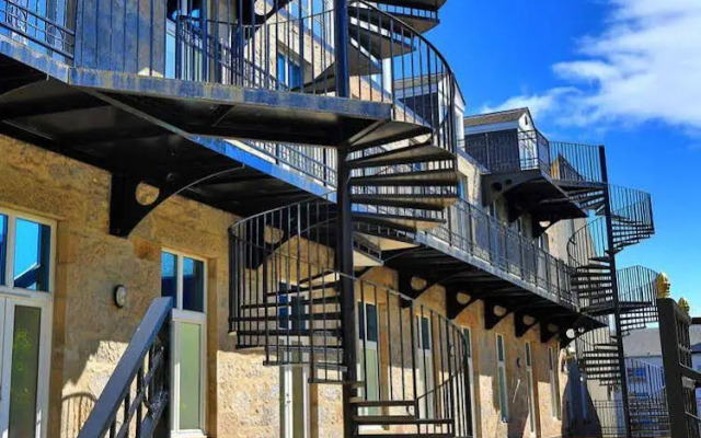 The Hansen Residence - The Galleria