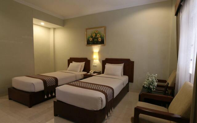 Cakra Kembang Hotel