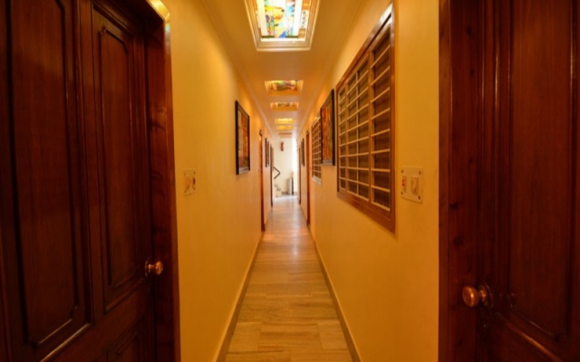 Hotel Happy Home The Lake Paradise