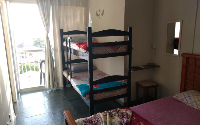 Suíte com Cozinha independente em Apartamento