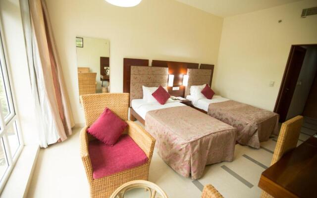 Hotel Devaragam
