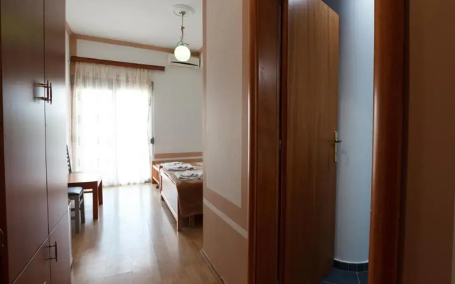 Autogrill, Hotel & Restaurant