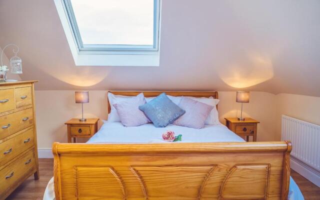 Ross Beach Family Farmhouse B&B