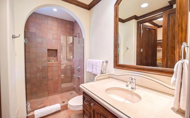 Montebello 2C - 3 bdr 3 Bath Ocean View