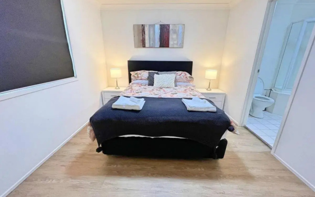 Beautiful & enclosed, 1 bd 1 bth - close to CBR Hospital
