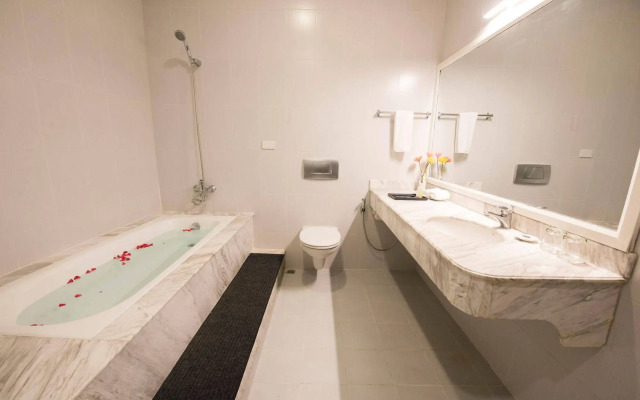 Hoa Binh Hotel