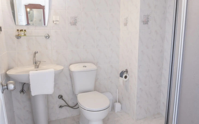 Ulas Hotel