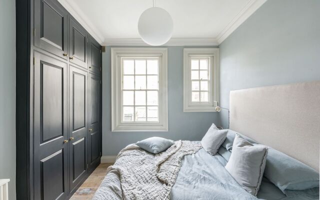 Superior Stays - Rosewell House