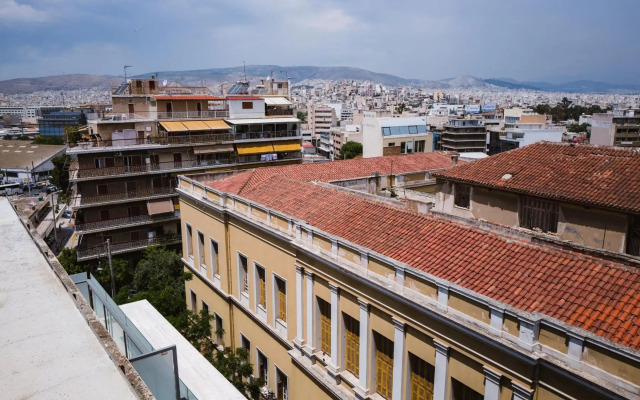 Piraeus Port Hotel