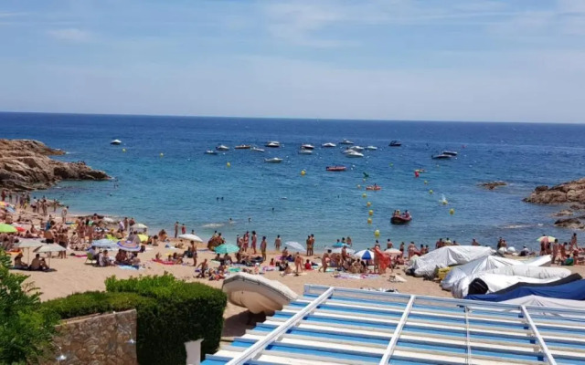 Cala Salions, Chalana II