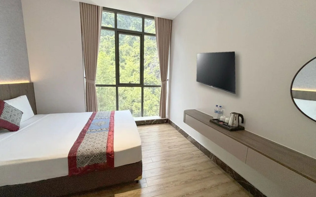 Viet Hoa Hotel & Residence