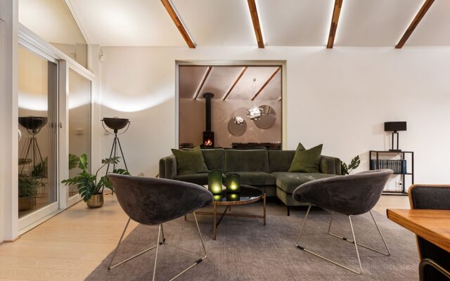 Enter Tromsø Luxury Villa